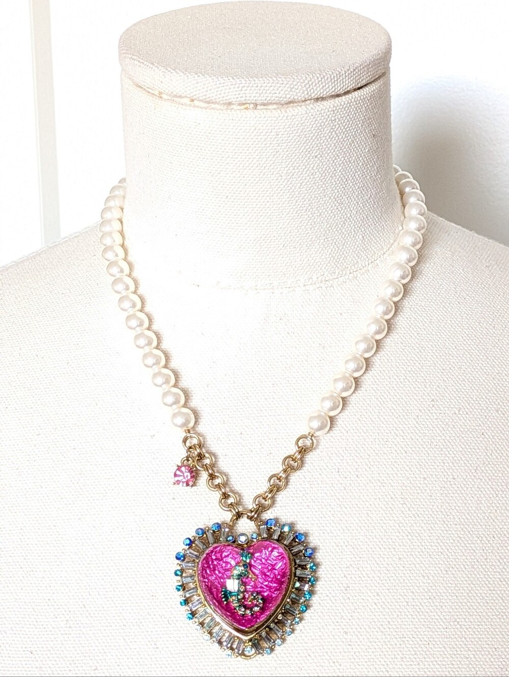 Betsey Johnson Jewels of the Sea Seahorse Pearl Heart Necklace NWT